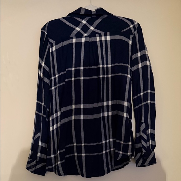 Rails Hunter Button Down Navy and White Plaid Shirt- Medium- excellent! - Picture 11 of 14
